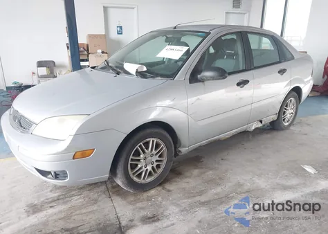 2005 Ford Focus Zx4 z USA, uszkodzony, nr VIN 1FAFP34N45W134744